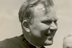 ‘Rosary priest’ Irish-born Fr Peyton: ‘The family that prays together stays together’